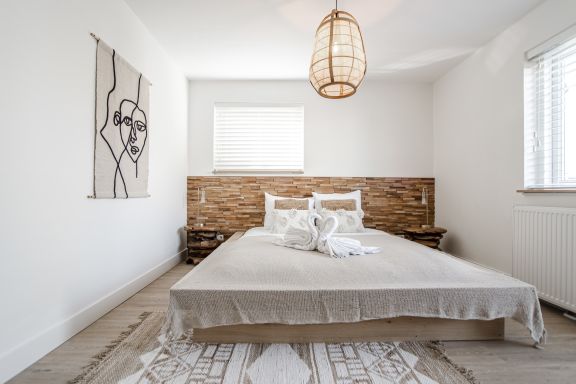 Marley’s Beachhouse - Luxury Guest Room with balcony