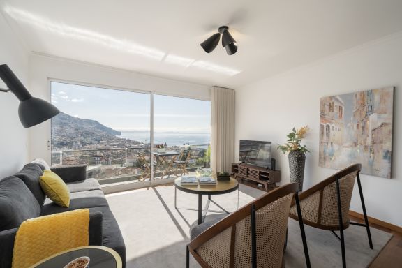 Duplex avec vue sur la mer et les montagnes, Casa do Castelo