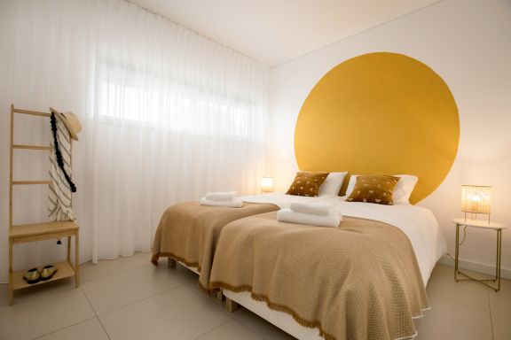 The Sunshine Apartment - Brand new T2 near Lagos Marina