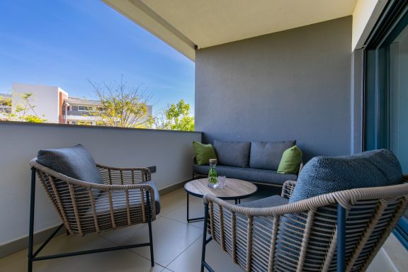 The Sunshine Apartment - Brand new T2 near Lagos Marina