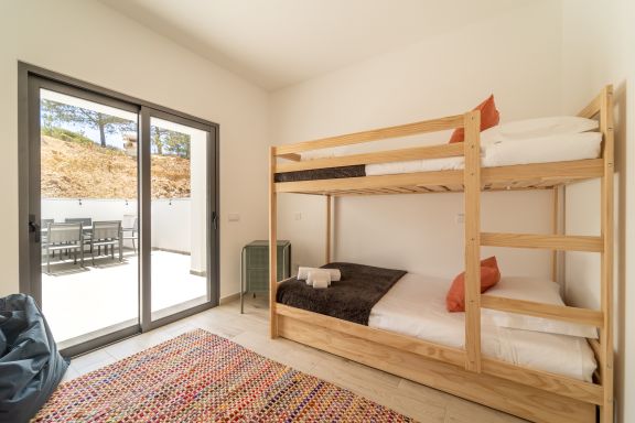 O MAÇARICO - Walking distance to Monte Clerigo and Amoreira beaches