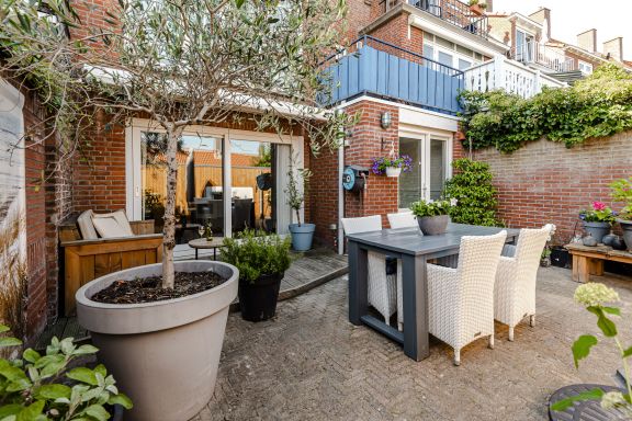 Oasis Escape - modernes apartment mit gemütlichem Außenbereich!