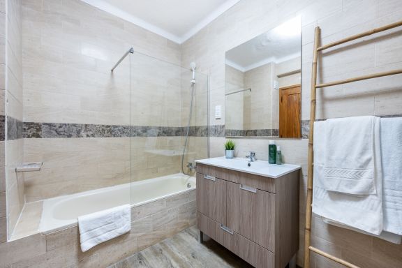 Apartment Júlio Pomar