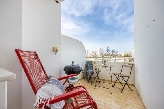 Stylish Seashore Apartment 