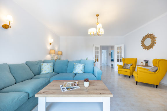 Stylish Seashore Apartment 