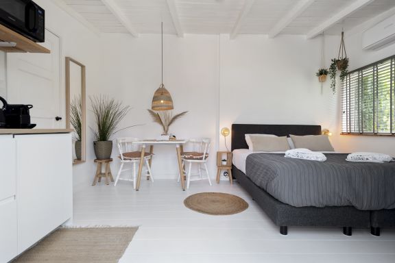 Little Beach House - Great couples getaway!