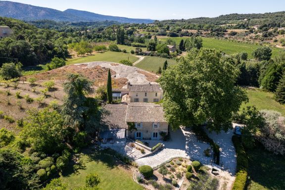 Villa Les Saffres, somptueux Mas à Malaucene