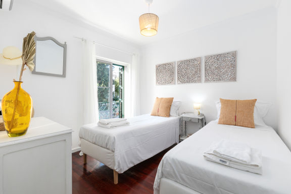 Casa Verde - Traditional Townhouse