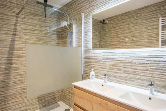 Silver Sunset beachfront apartment De Haan