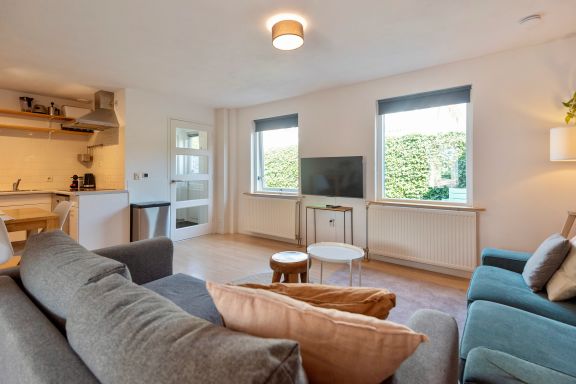Pleasant Family Home (Free parking!)