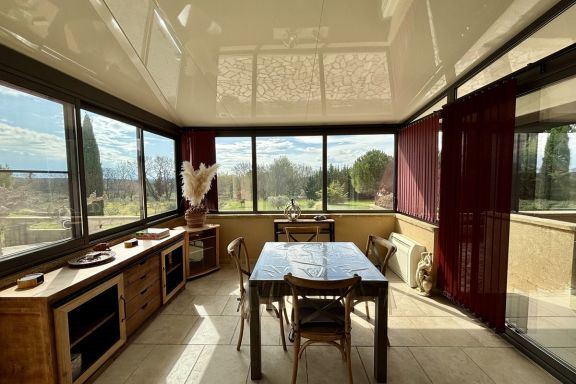 Countryside villa with swimming spa