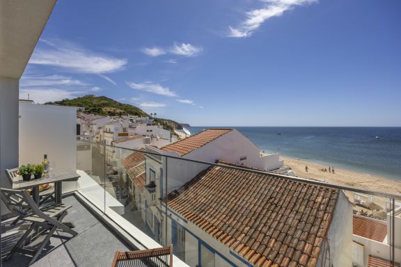 Frontline Seaview Apartment