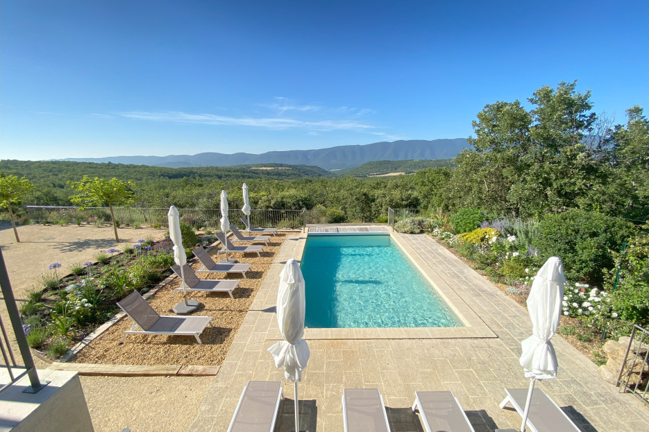 Vacances de reve avec vue exceptionnelle à Viens piscine chauffée