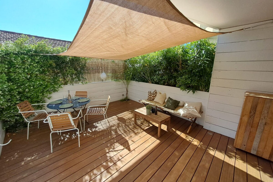 Terrasse ensoleillée