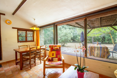 Lou pétarel, l espace jour et la terrasse