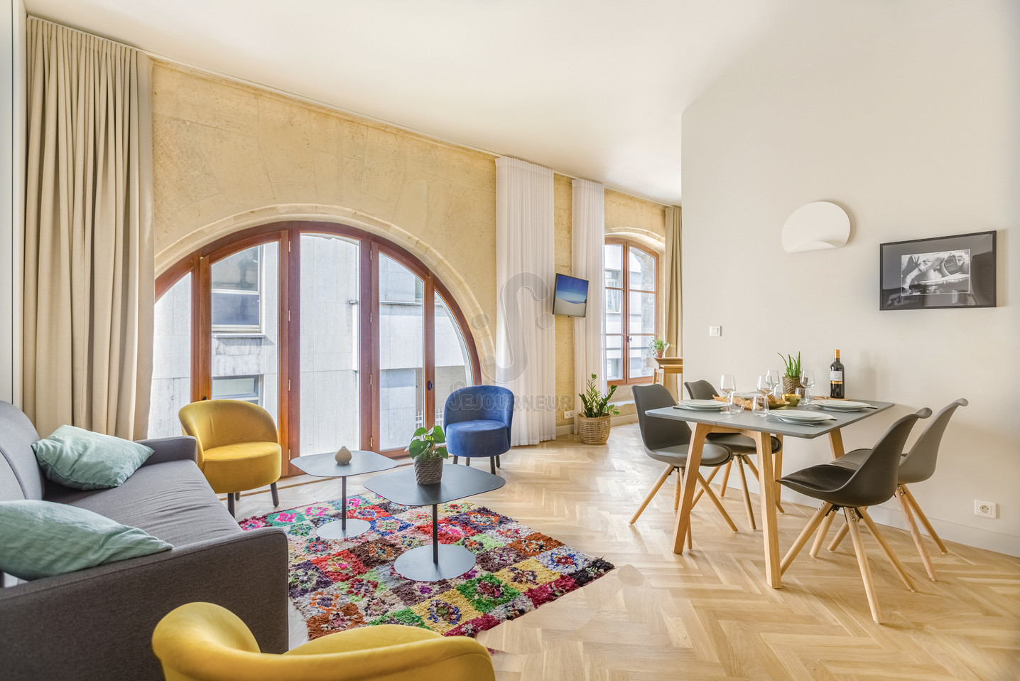 Les Suites #04 – BDX
