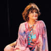 Tara Lynne O’Neill returns to the Lyric Theatre, Belfast as Shirley Valentine