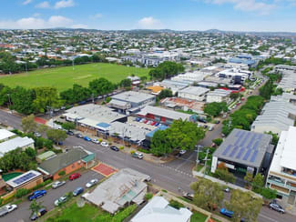 Shop & Retail commercial property leased at 77 Oxford Street Bulimba QLD 4171