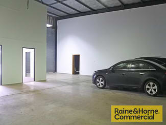 Factory, Warehouse & Industrial commercial property leased at 1-3/166 Abbotsford Road Bowen Hills QLD 4006