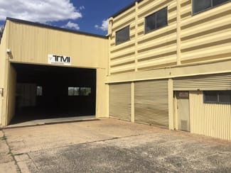 Factory, Warehouse & Industrial commercial property leased at Unit  1/66 Molong Road Orange NSW 2800