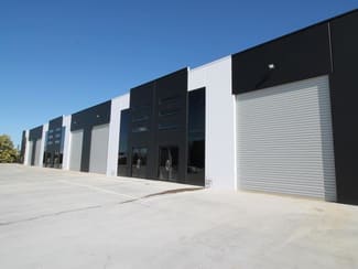 Factory, Warehouse & Industrial commercial property leased at Unit 8/7 Sharnet Circuit Pakenham VIC 3810