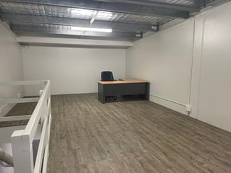 Factory, Warehouse & Industrial commercial property leased at Arundel QLD 4214