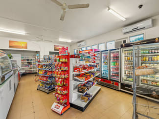 Shop & Retail commercial property leased at 58 Hemmant-Tingalpa Road Hemmant QLD 4174