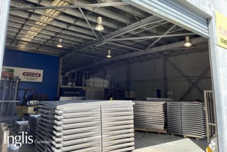 Showrooms / Bulky Goods commercial property leased at 4/9 Yarmouth Place Smeaton Grange NSW 2567