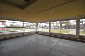 Showrooms / Bulky Goods commercial property leased at 79 Elgin Boulevard Wodonga VIC 3690
