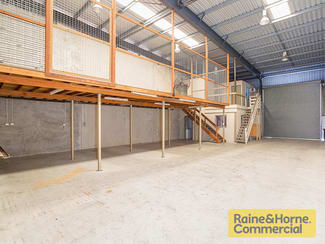 Factory, Warehouse & Industrial commercial property leased at 11/209 Robinson Road Geebung QLD 4034