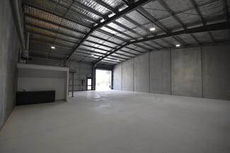 Factory, Warehouse & Industrial commercial property leased at 2/111 Kaitlers Road Lavington NSW 2641