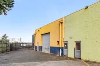 Factory, Warehouse & Industrial commercial property leased at 2 Coora Road Oakleigh South VIC 3167