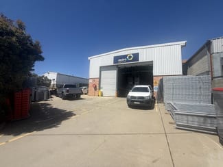 Factory, Warehouse & Industrial commercial property leased at 3 Daly Street Queanbeyan NSW 2620