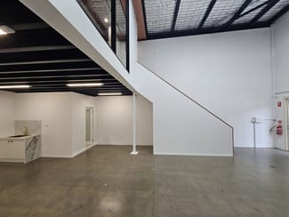 Factory, Warehouse & Industrial commercial property for lease at Burleigh Heads QLD 4220