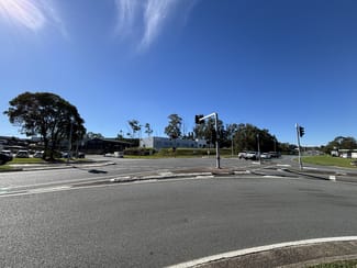 Showrooms / Bulky Goods commercial property leased at Molendinar QLD 4214
