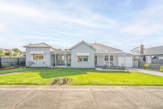 Medical / Consulting commercial property for sale at 10-12 Fern Street Portland VIC 3305