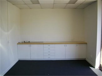 Factory, Warehouse & Industrial commercial property leased at 58-60 Bond Street Mordialloc VIC 3195