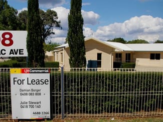 Offices commercial property leased at 98 Anzac Avenue Newtown QLD 4350