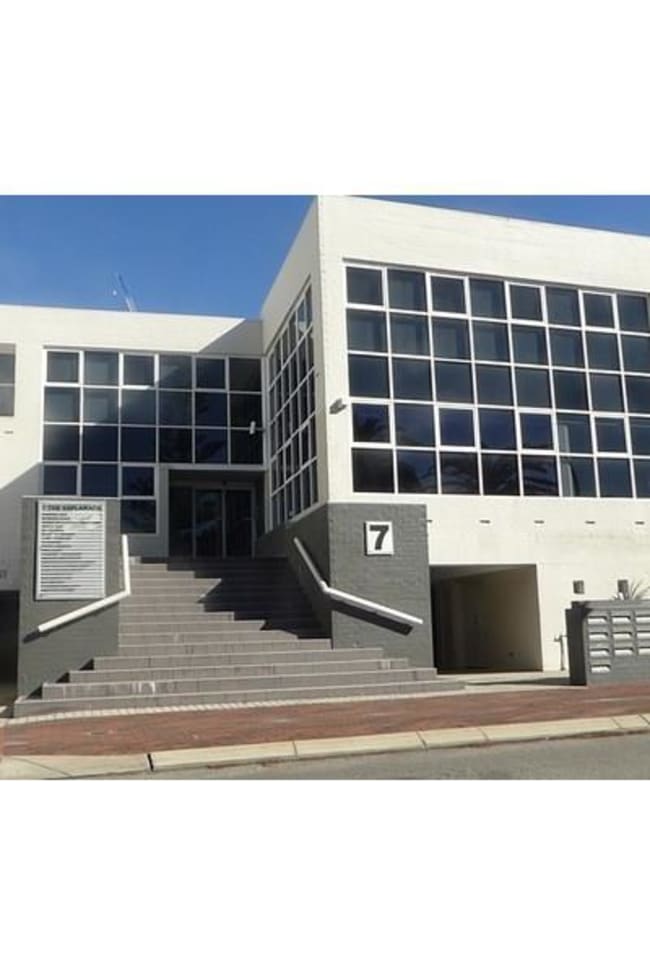 4/7 The Esplanade Mount Pleasant WA 6153