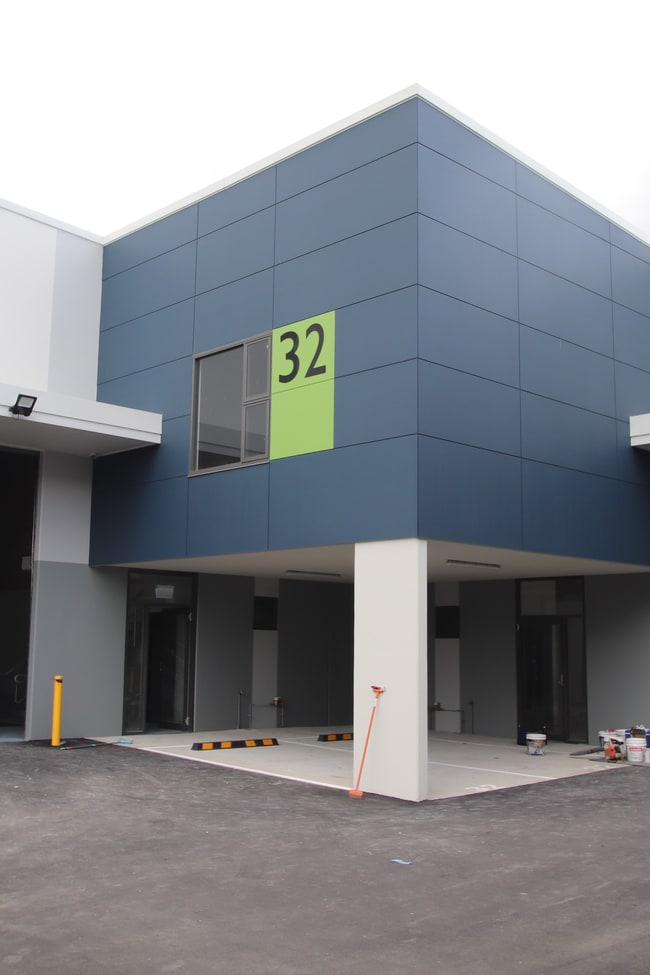 32 & 33/10-12 Sylvester Avenue Unanderra NSW 2526