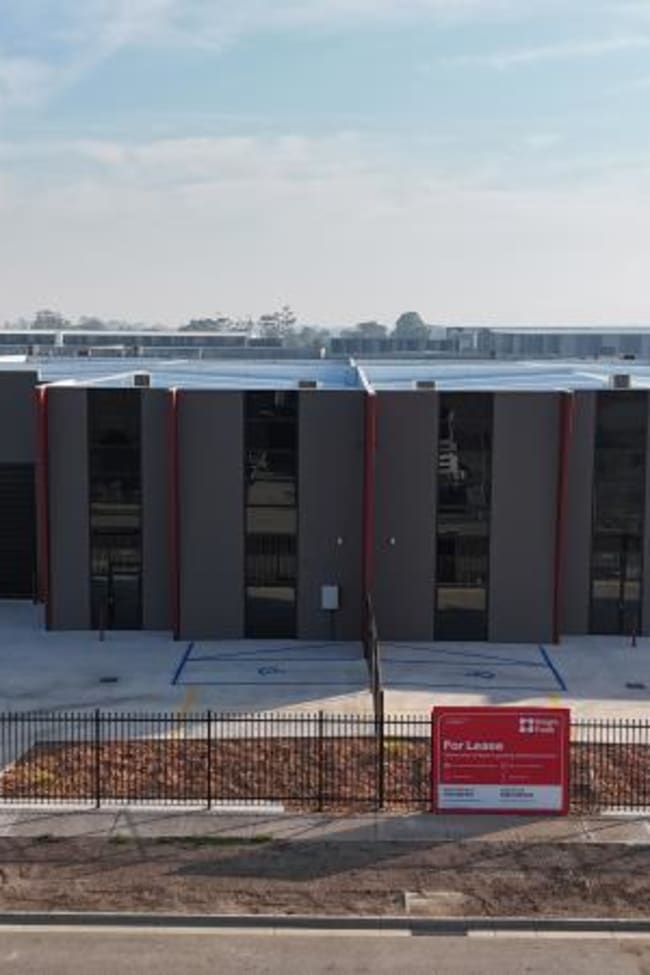 12, 14 or 16 Lonhro Boulevard Cranbourne West VIC 3977 12, 14 or 16 Lonhro Boulevard Cranbourne West VIC 3977