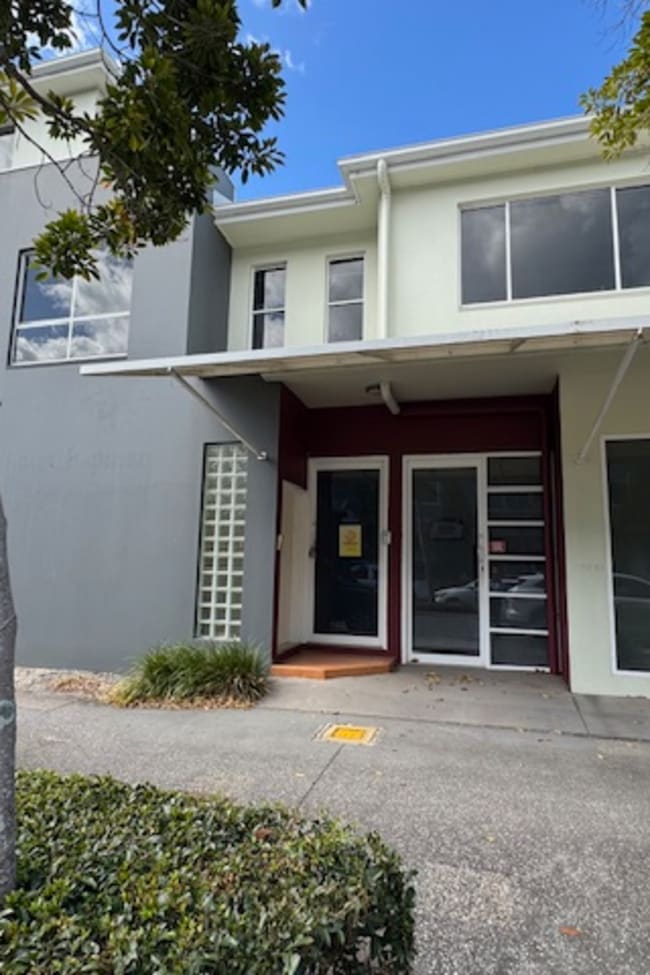 4/18 Lake Street Varsity Lakes QLD 4227