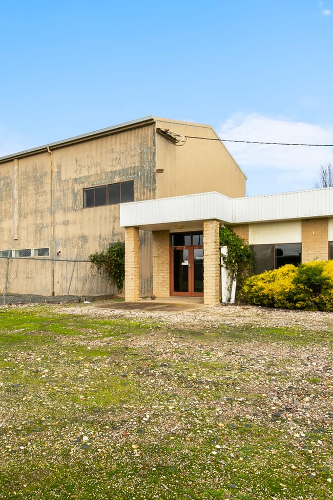 2 St Clair Ct Sale VIC 3850