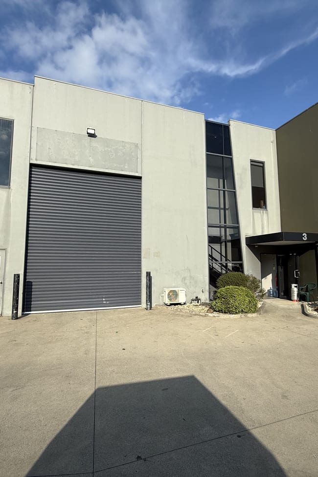 3/7-8 Len Thomas Place Narre Warren VIC 3805