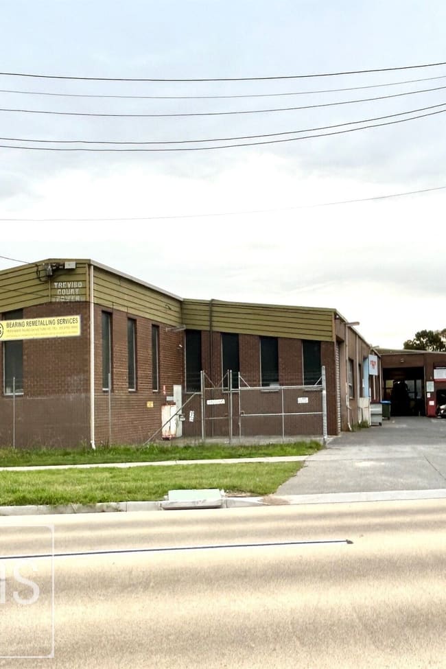 1 & 2/18 Power Road Doveton VIC 3177