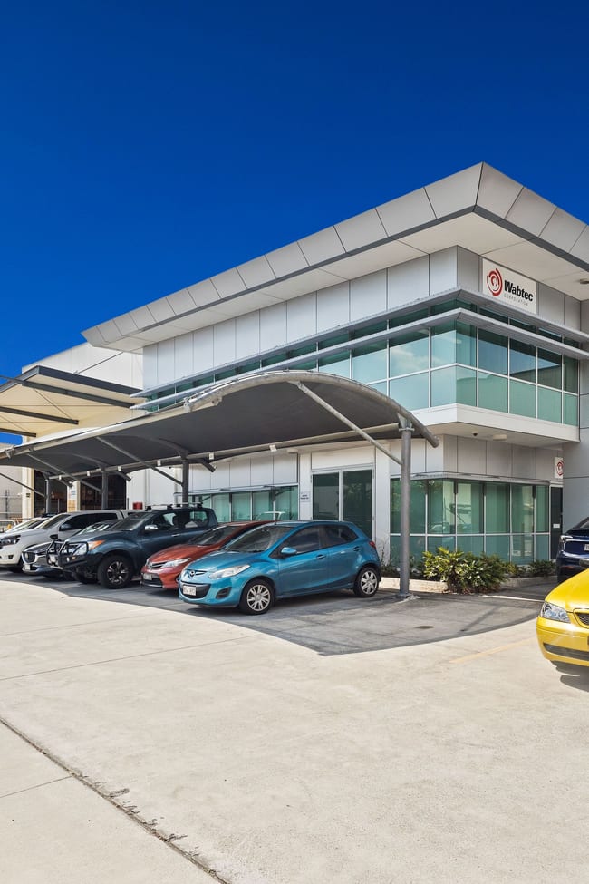 5 Links Avenue Eagle Farm QLD 4009 5 Links Avenue Eagle Farm QLD 4009