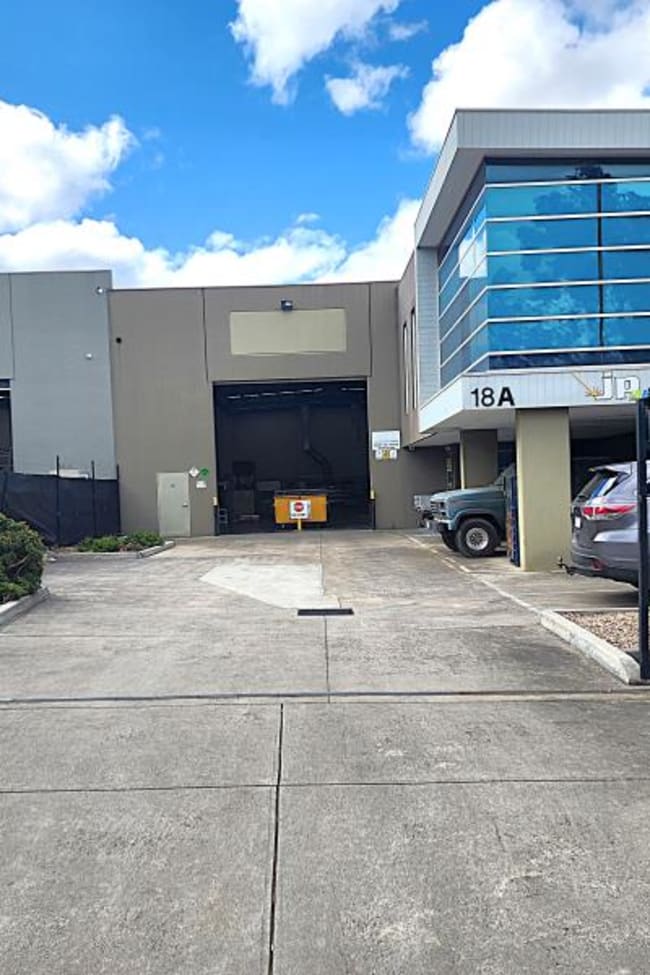 18A Yellowbox Drive Craigieburn VIC 3064