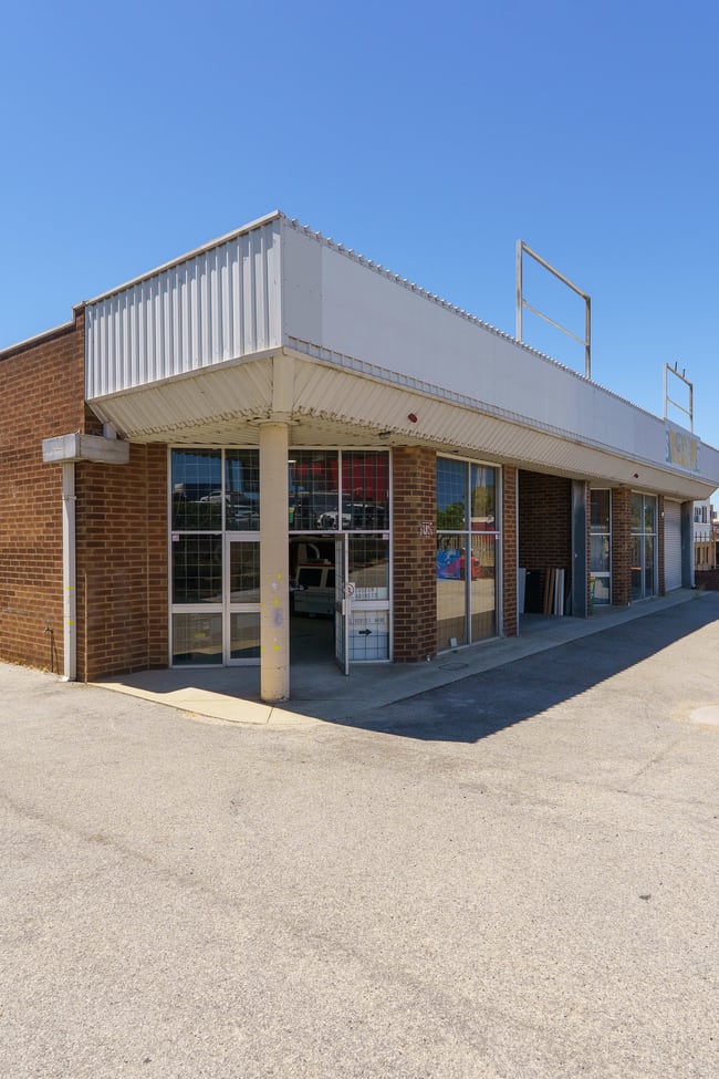 2/4 Dobra Road Yangebup WA 6164