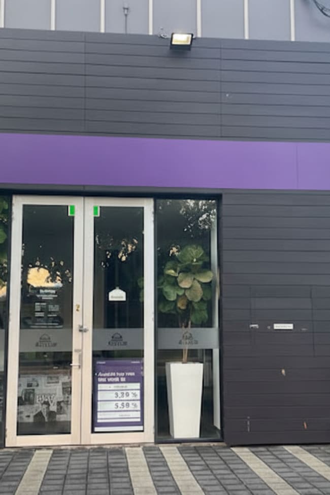 LG8C/77 Oxford Street Bulimba QLD 4171