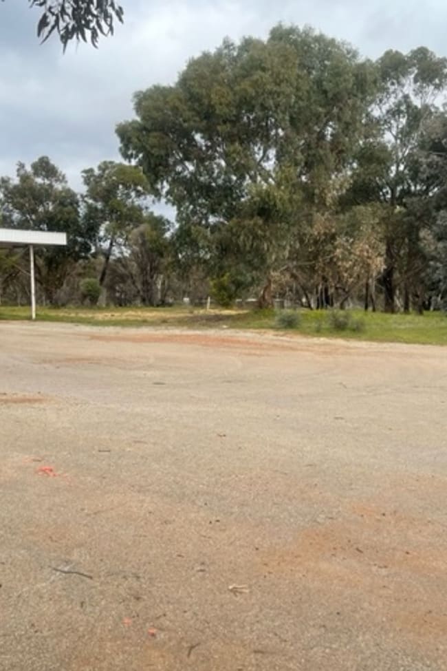 9190 Albany Highway Crossman WA 6390